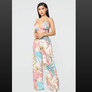 Fashion Nova 2 pc set!!